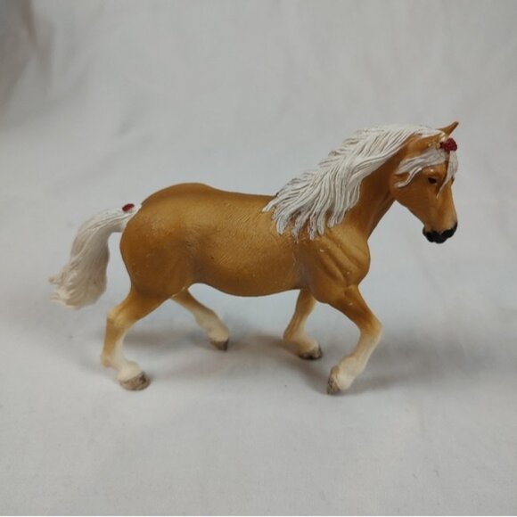 4 Schleich 4" Horse Figures - Picture 6 of 15